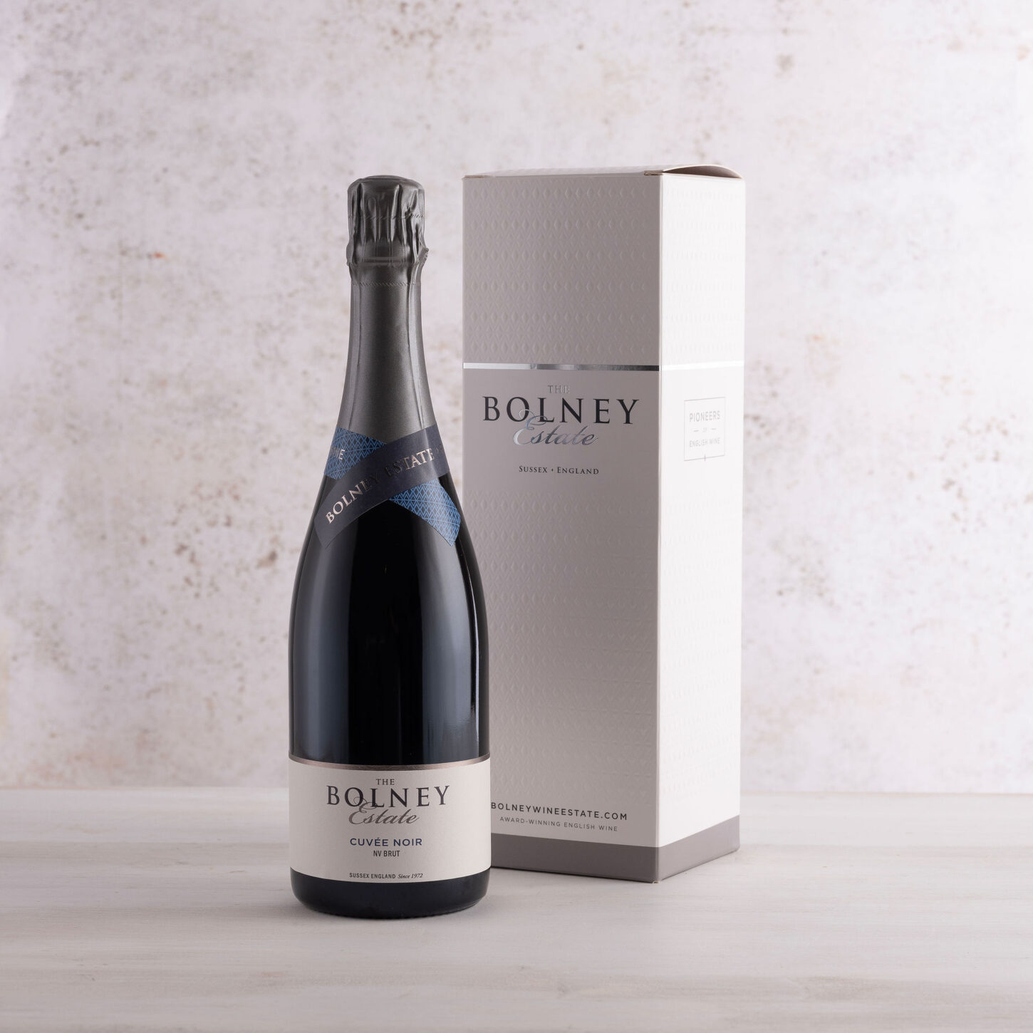 cuvee noir unique english red sparkling wine with gift box