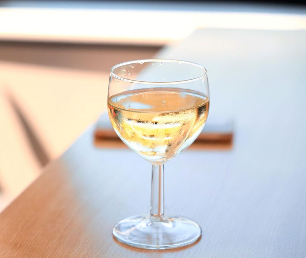 Paris goblet with white wine